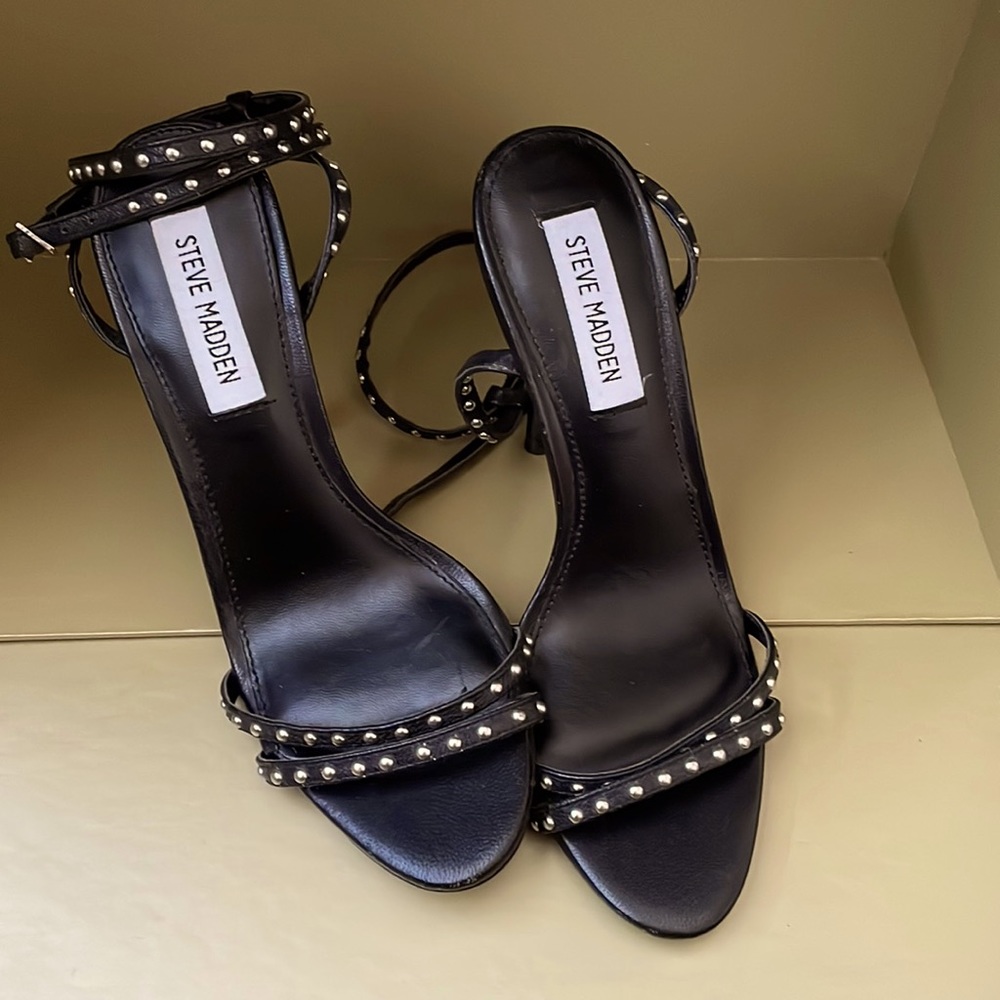 Steven Madden Studded Peep Toe Heels 6.5